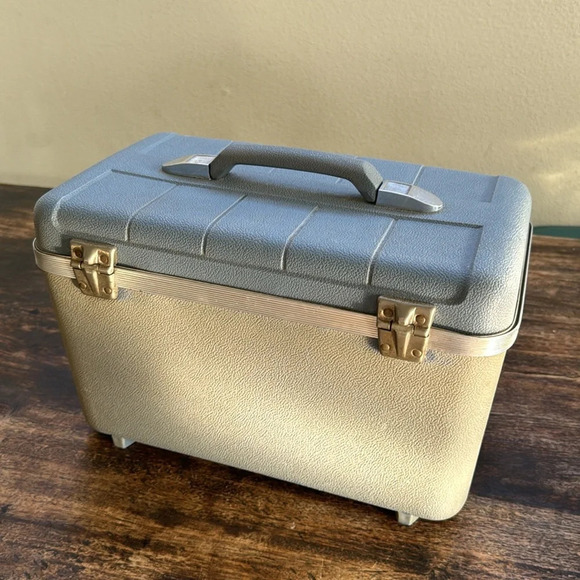 Vintage starflite  Train Case Luggage Blue and grey Preowned - Picture 3 of 12